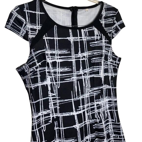 ASOS Black & White Geometric Cap Sleeve Pencil Dress Small - Picture 5 of 11